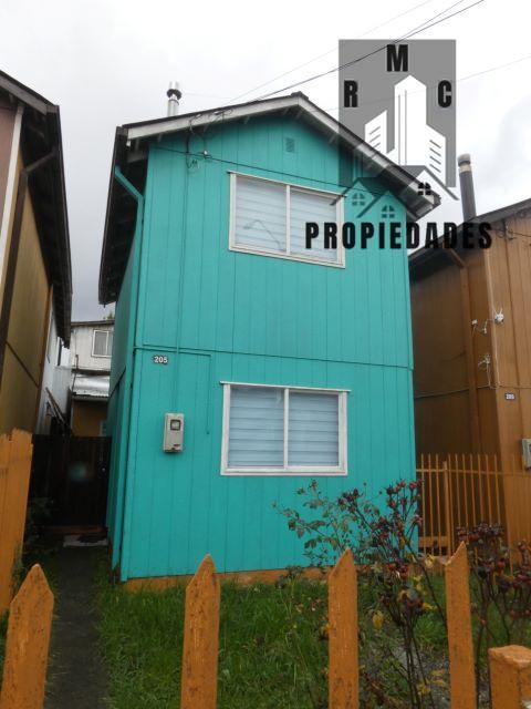 CASA DOS PISOS EN VILLA LOS CONQUISTADORES